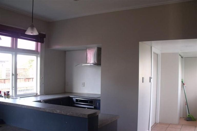 Photo of property in 801 Jervois Street, Mayfair, Hastings, 4122