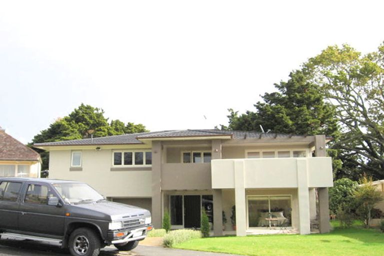 Photo of property in 4 Pleasant Place, Mellons Bay, Auckland, 2014