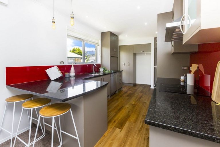 Photo of property in 15 Haylock Grove, Totara Park, Upper Hutt, 5018