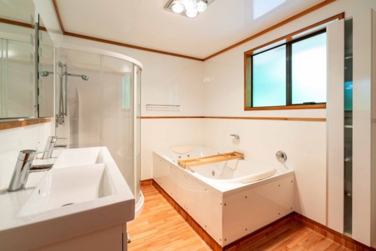 Photo of property in 54 Glenross Street, Glenross, Dunedin, 9011