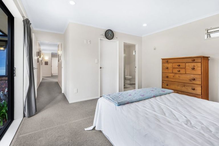 Photo of property in 14 Cherie Close, Rototuna, Hamilton, 3210