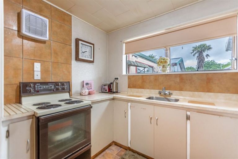 Photo of property in 34 Konini Crescent, Pirimai, Napier, 4112