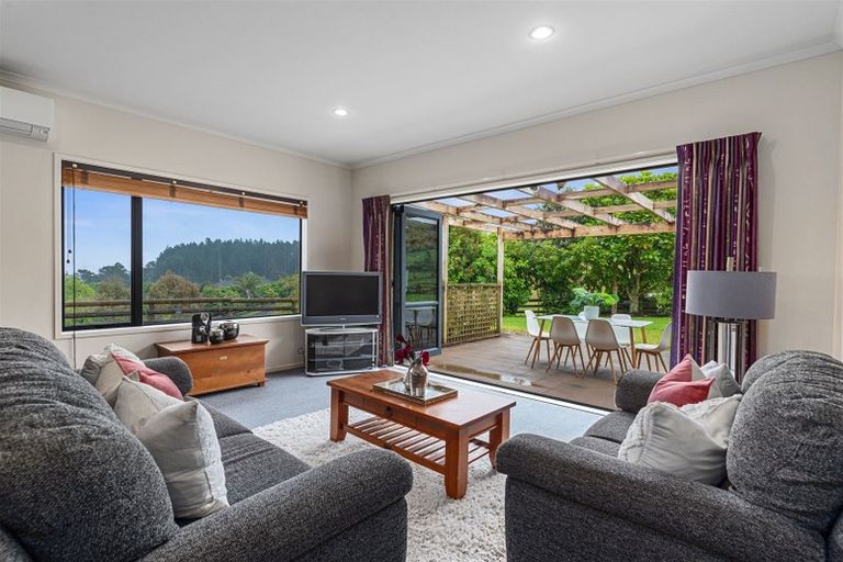 Photo of property in 34 Terry Smyth Drive, Kumeu, 0892