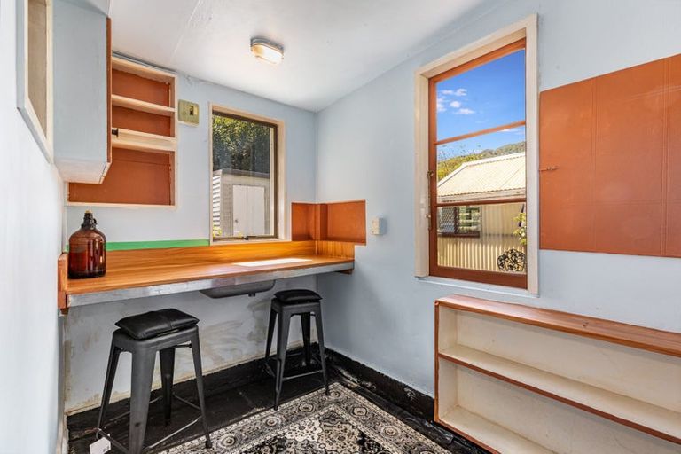 Photo of property in 27 Hayward Terrace, Waiwhetu, Lower Hutt, 5010