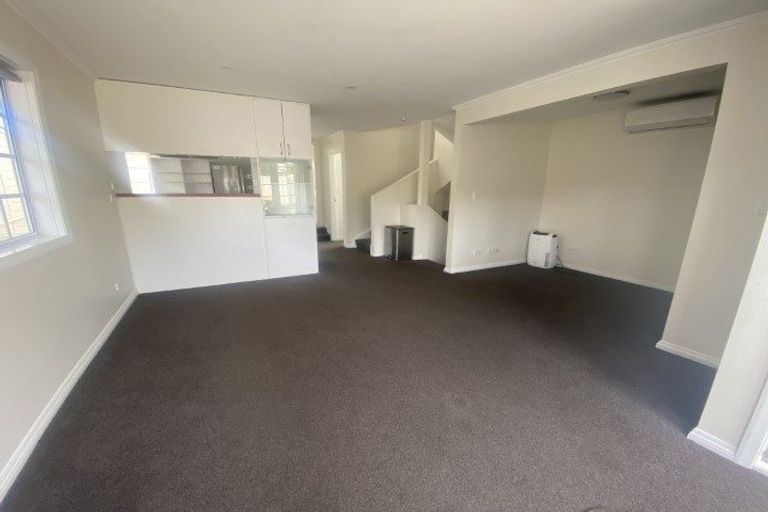 Photo of property in 97 Tasman Street, Mount Cook, Wellington, 6021