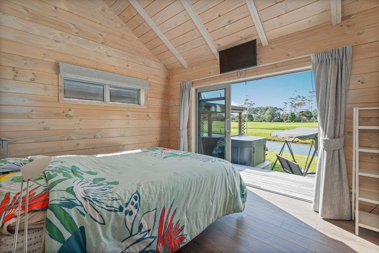 Photo of property in 107 Benjamin Place, Matarangi, Whitianga, 3592