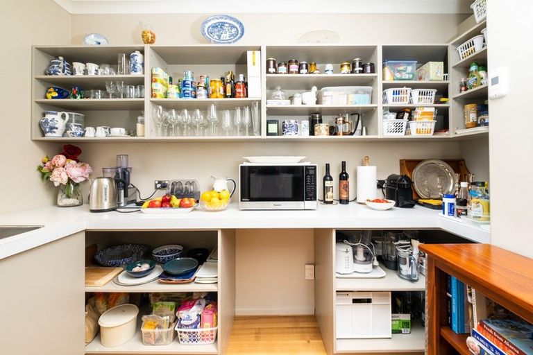 Photo of property in 8 Devine Close, Havelock North, 4130