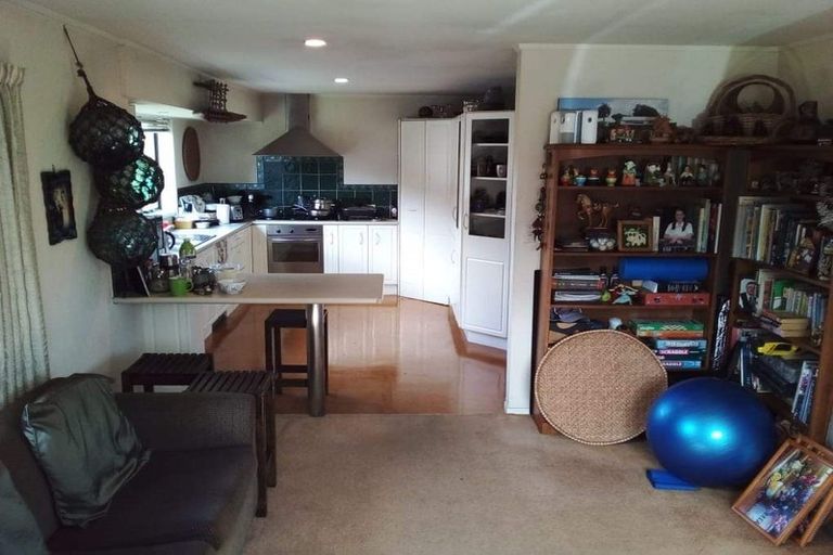 Photo of property in 2 Royal Road, Massey, Auckland, 0614