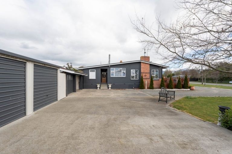 Photo of property in 65 Timaru Road, Waimate, 7924