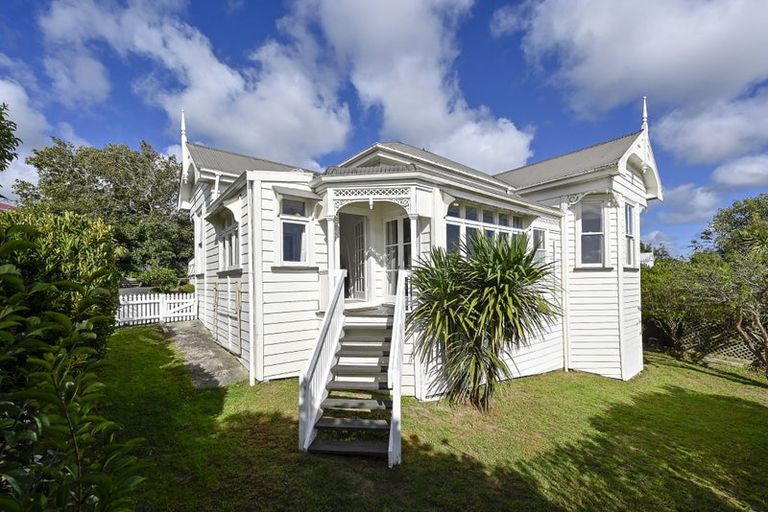 Photo of property in 1a Captain Street, Helensville, 0800