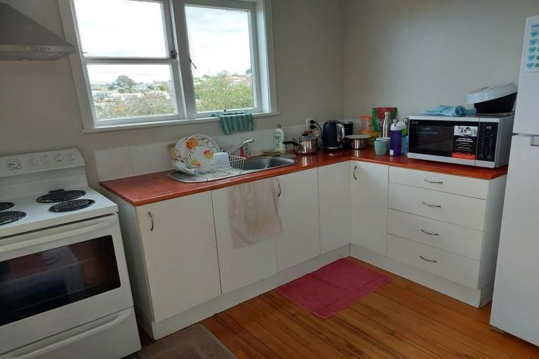 Photo of property in 1/31 Raines Avenue, Forrest Hill, Auckland, 0620