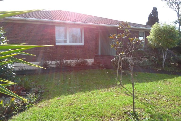 Photo of property in 62 Pupuke Road, Hillcrest, Auckland, 0627