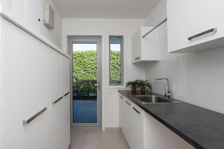 Photo of property in 28 Oakgrove Drive, Rangiora, 7400