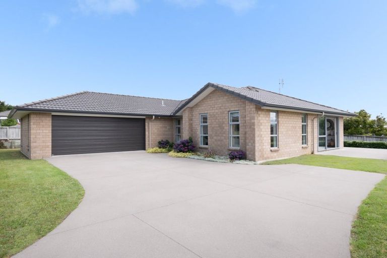 Photo of property in 6 Crater Close, Pyes Pa, Tauranga, 3112