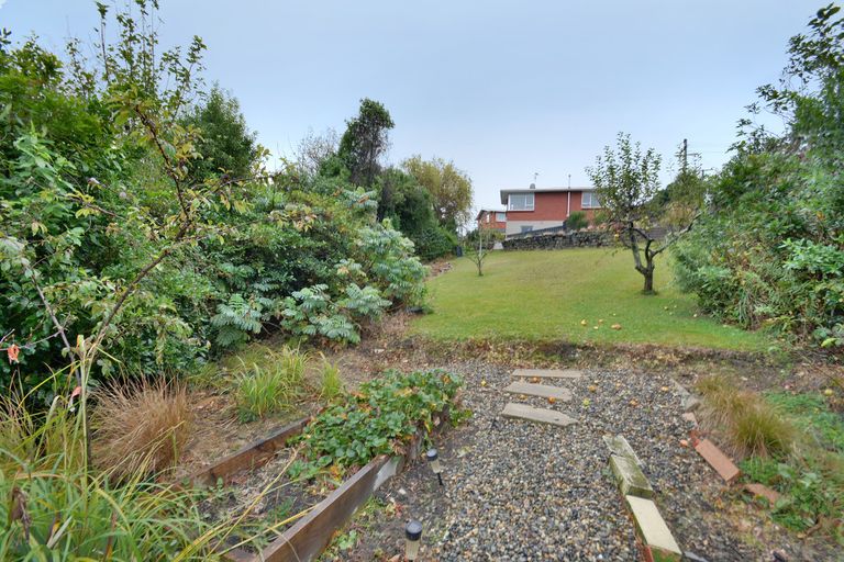 Photo of property in 23 Warwick Street, Balaclava, Dunedin, 9011
