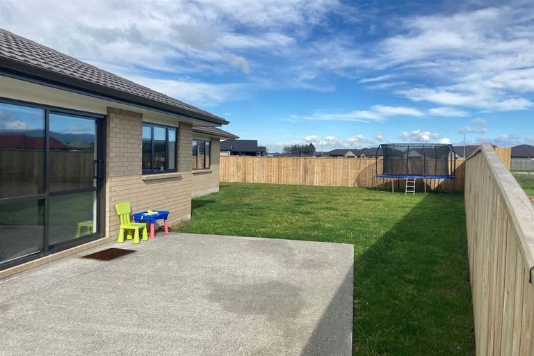 Photo of property in 6 Molesworth Street, Taita, Lower Hutt, 5011