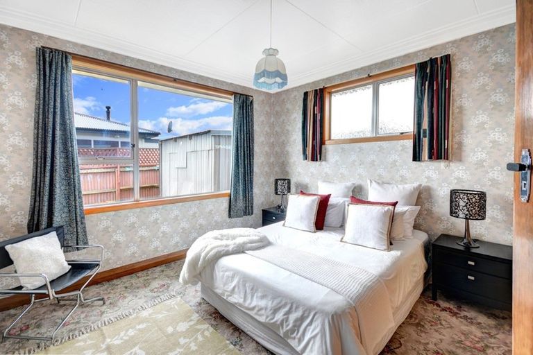 Photo of property in 17 Johnson Street, Milton, 9220