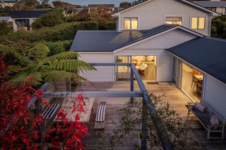 Photo of property in 8 Lochiel Road, Khandallah, Wellington, 6035