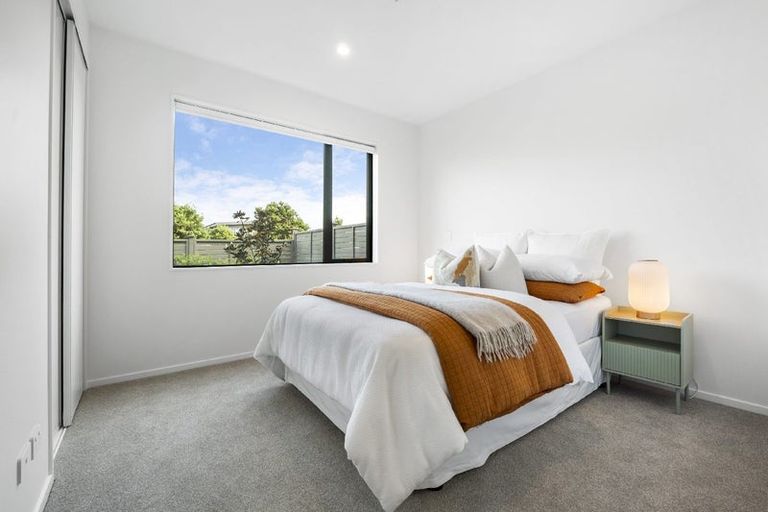Photo of property in 2 Park Green Avenue, Rosehill, Papakura, 2113