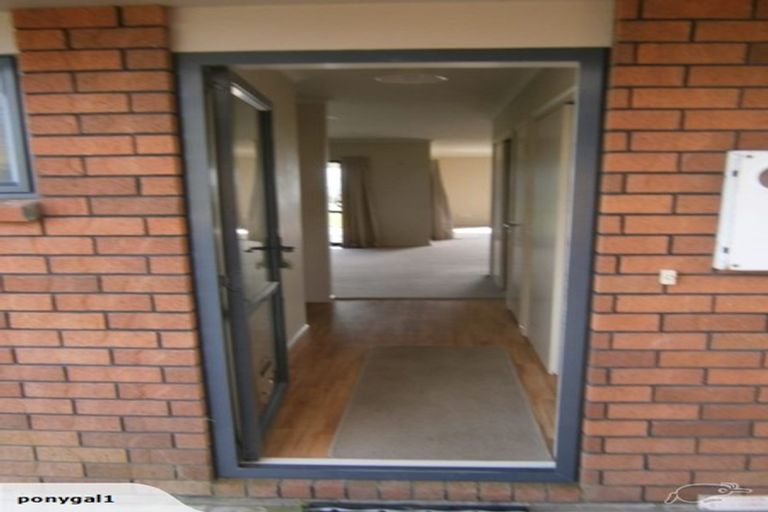 Photo of property in 581 Waitara Road, Huirangi, New Plymouth, 4373