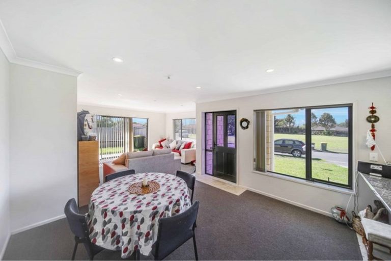 Photo of property in 32 Margarita Rise, Pukekohe, 2120