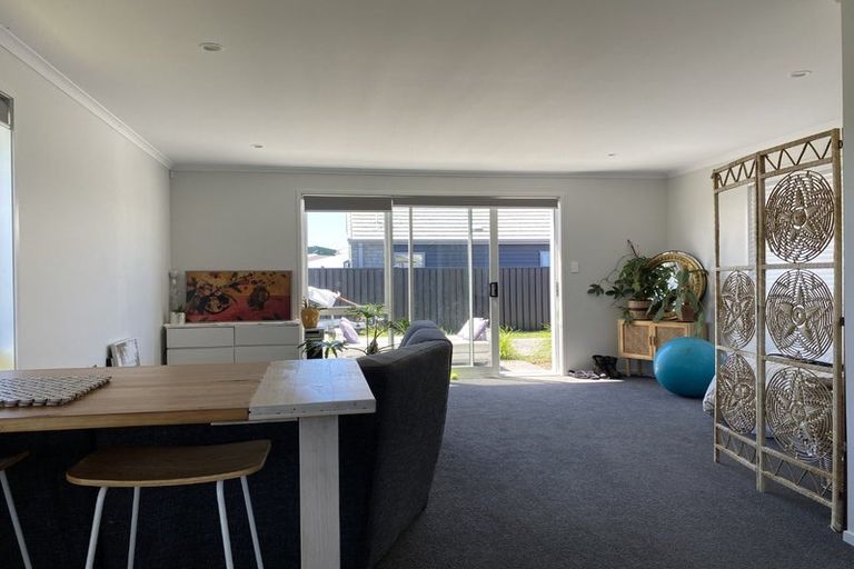 Photo of property in 16 Empire Crescent, Papamoa, 3118