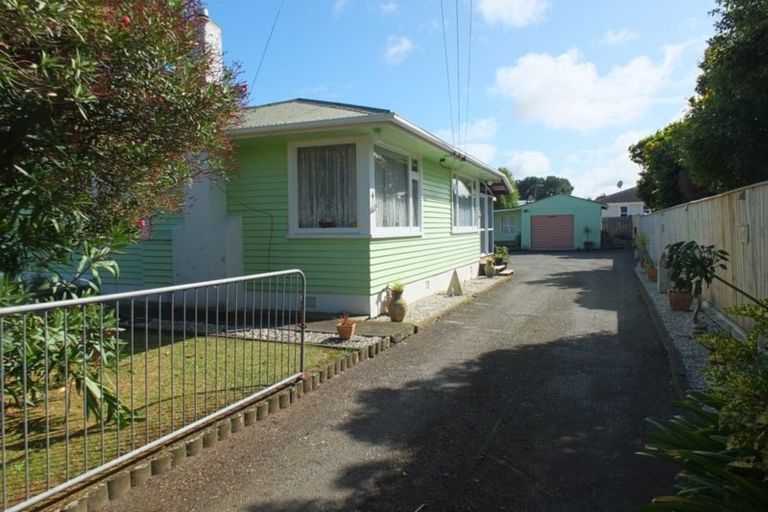 Photo of property in 25a Robinson Street, Foxton, 4814
