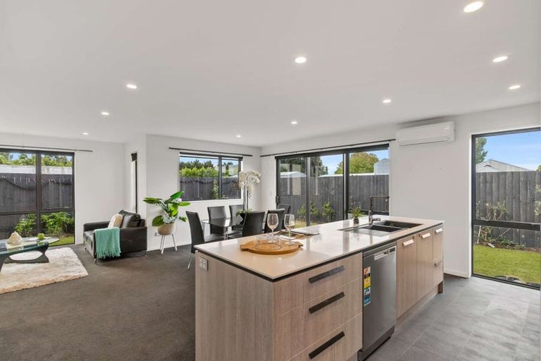 Photo of property in 16 Mary Carpenter Avenue, Yaldhurst, Christchurch, 8042