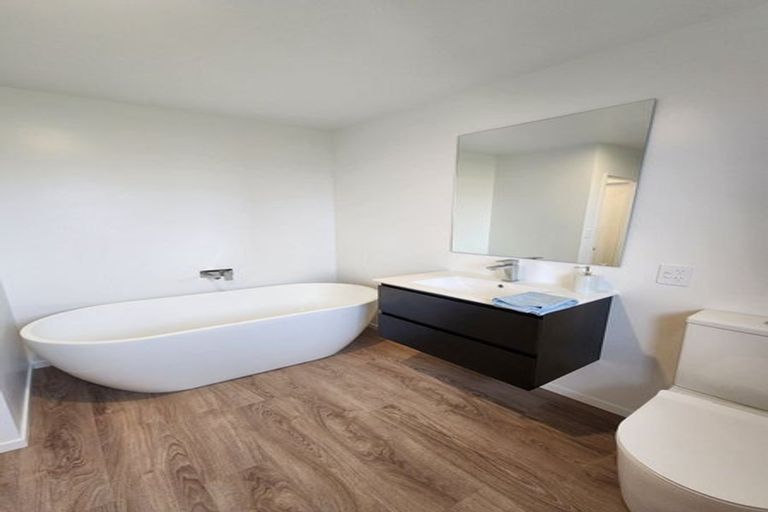 Photo of property in 10 Ellmers Street, Woodend, 7610