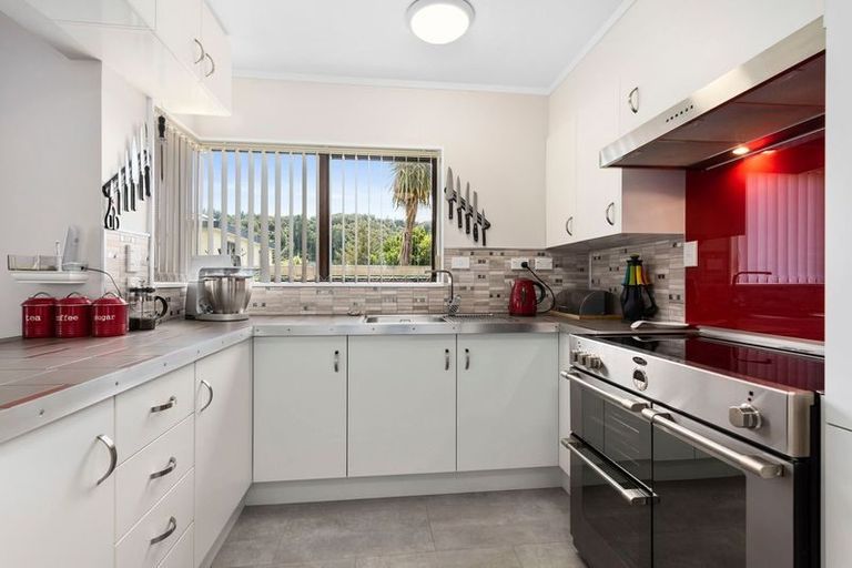 Photo of property in 12 Donegal Grove, Birchville, Upper Hutt, 5018