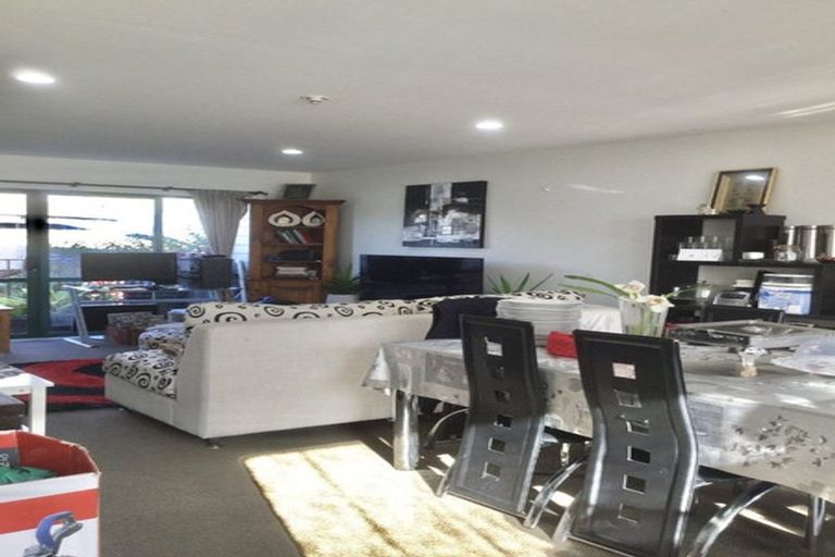 Photo of property in 3/1 Briar Way, New Lynn, Auckland, 0600