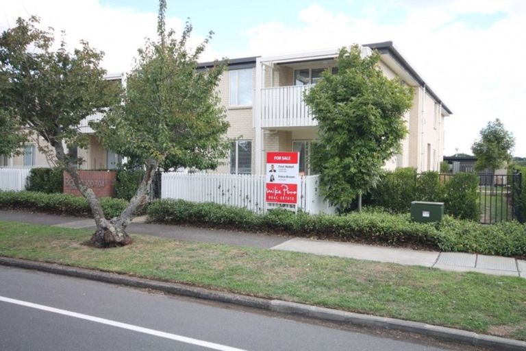 Photo of property in 2/100 Edinburgh Street, Pukekohe, 2120