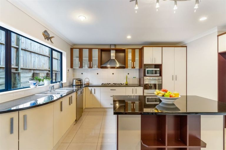 Photo of property in 1a Simmental Crescent, Somerville, Auckland, 2014