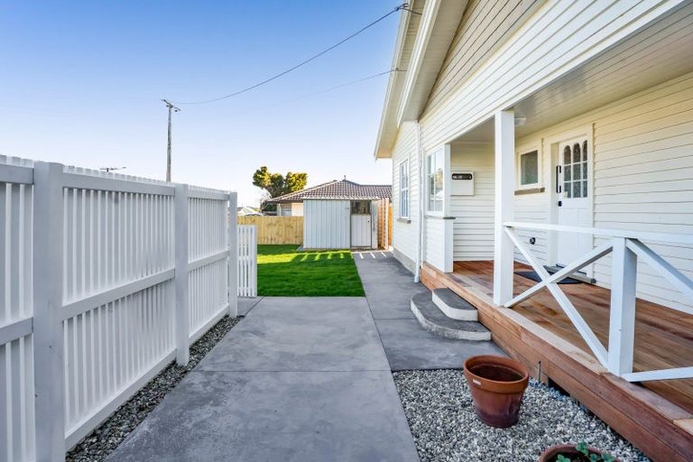 Photo of property in 44 Dorset Avenue, Westown, New Plymouth, 4310