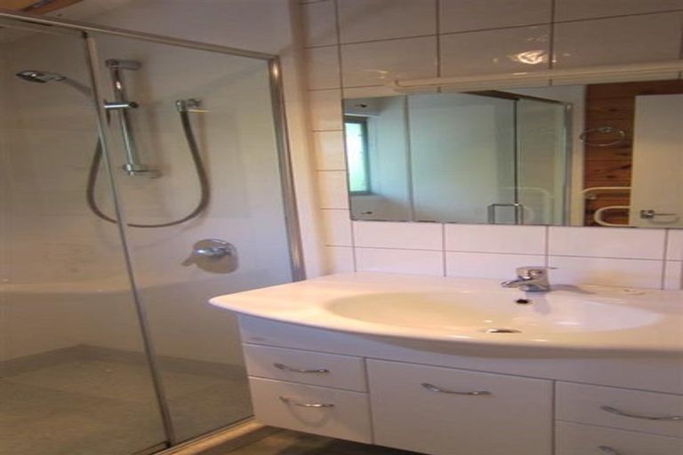 Photo of property in 194 Te Moana Road, Waikanae, 5036