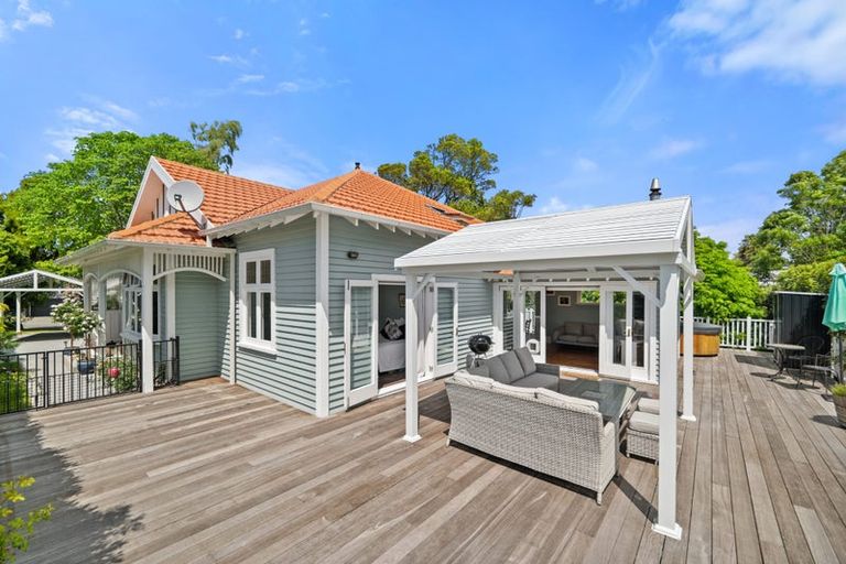 Photo of property in 21 Locarno Street, Opawa, Christchurch, 8023