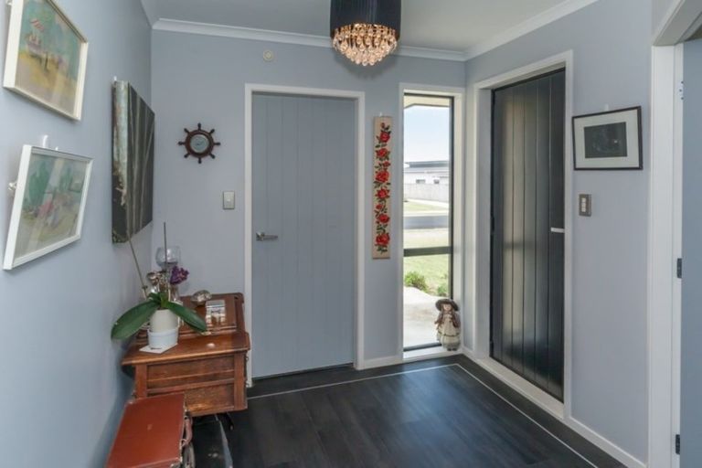 Photo of property in 7 Oxnam Place, Foxton Beach, Foxton, 4815