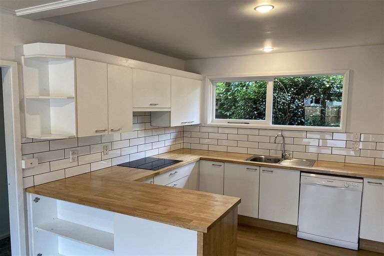 Photo of property in 146a Yaldhurst Road, Sockburn, Christchurch, 8042