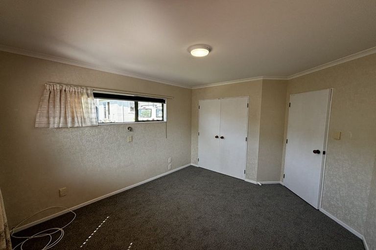 Photo of property in 2/219 Mangorei Road, Merrilands, New Plymouth, 4312