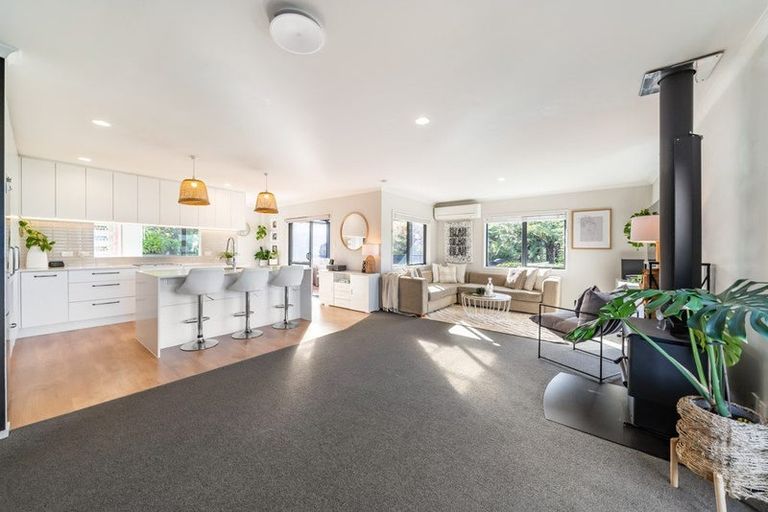 Photo of property in 23 Percy Kinsman Crescent, Riverstone Terraces, Upper Hutt, 5018