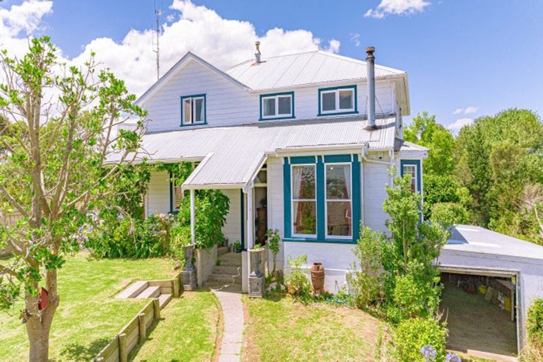 Photo of property in 50 Shakespeare Road, Bastia Hill, Whanganui, 4500