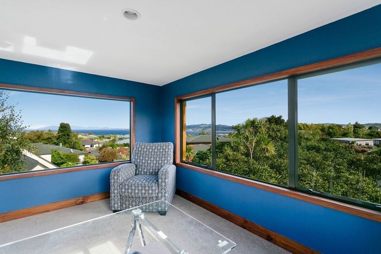 Photo of property in 6 Astelia Way, Waipahihi, Taupo, 3330