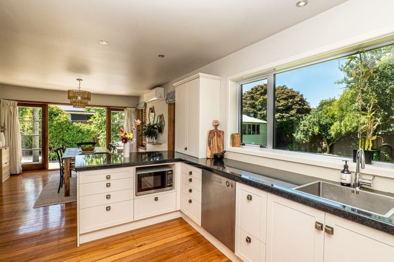 Photo of property in 44 Sevenoaks Drive, Bryndwr, Christchurch, 8053