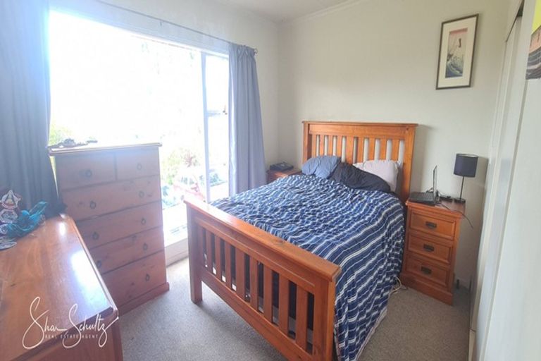 Photo of property in 35 Whaka Street, Maungaturoto, 0520