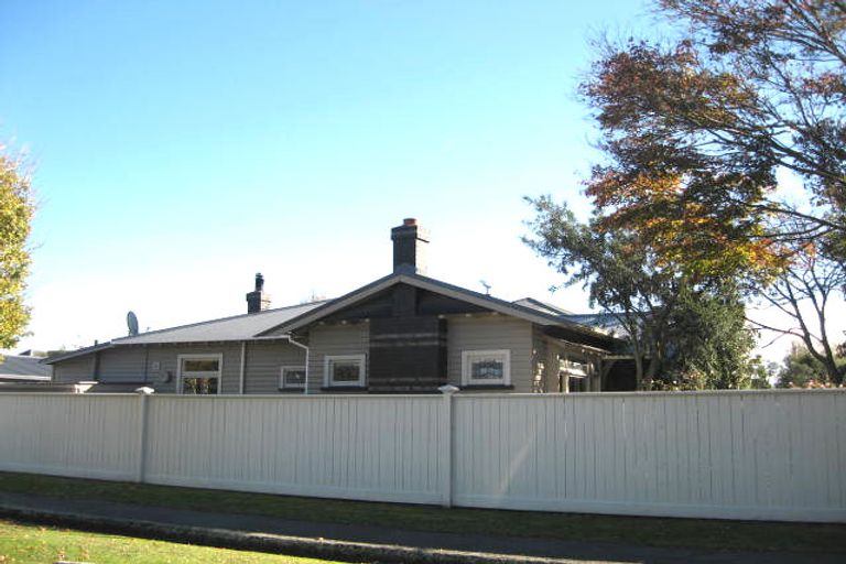 Photo of property in 2 Galway Avenue, Bryndwr, Christchurch, 8052