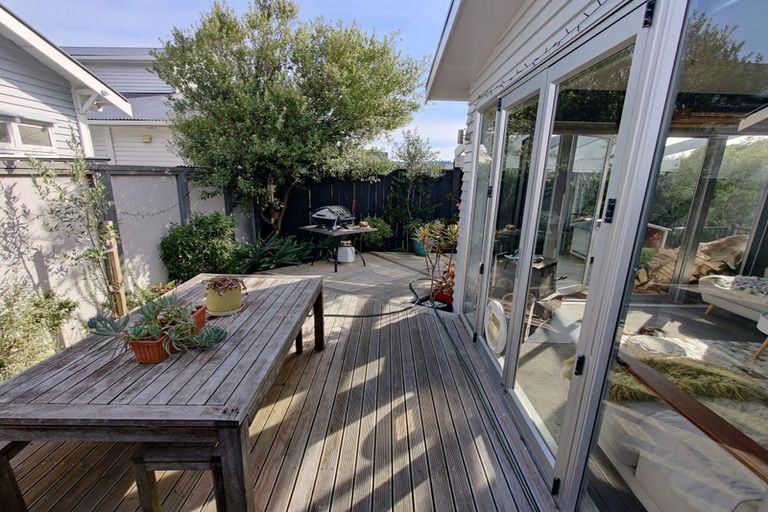 Photo of property in 17 Kedah Street, Miramar, Wellington, 6022