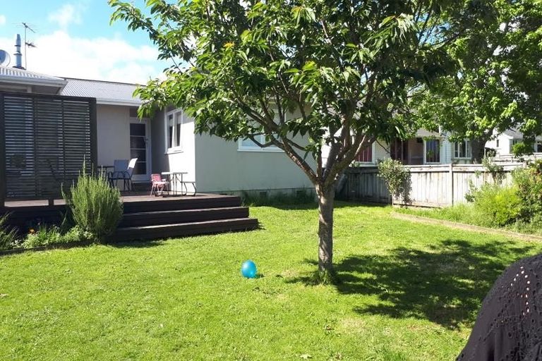 Photo of property in 213 Frankley Road, Frankleigh Park, New Plymouth, 4310