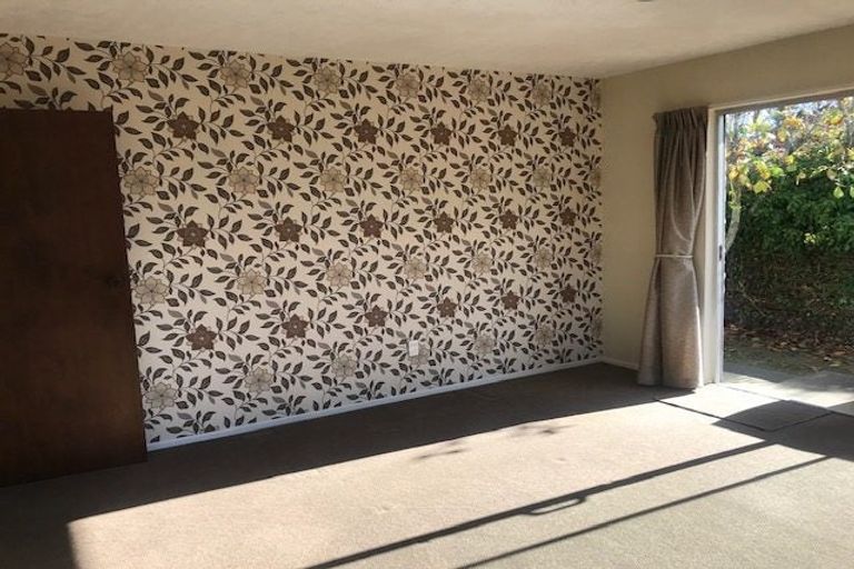 Photo of property in 2/12 Glen Place, Parklands, Christchurch, 8083