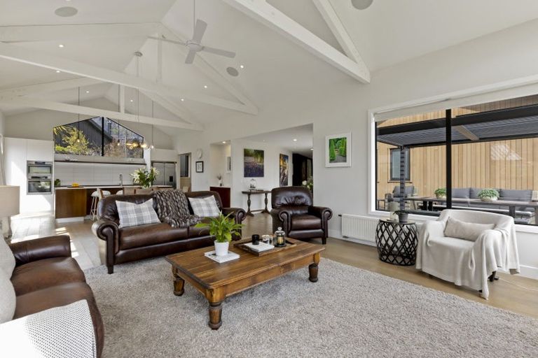 Photo of property in 14 Kerrera Lane, Jacks Point, Queenstown, 9371