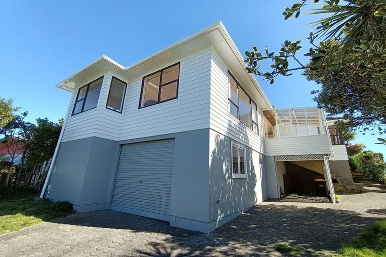 Photo of property in 12 Rossport Street, Johnsonville, Wellington, 6037